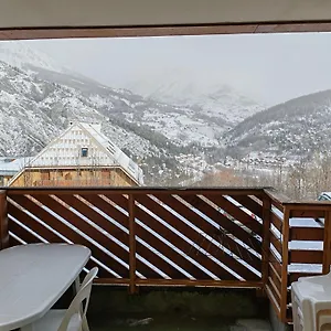 https://studio-le-seignus-dallos.fr-provencehotel.com